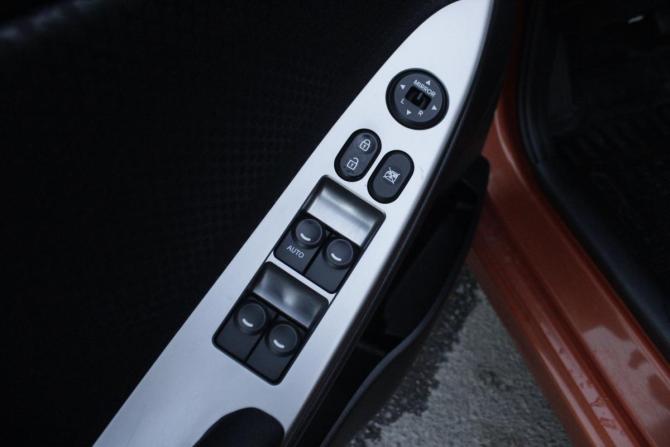 Hyundai Solaris I Рестайлинг с пробегом 2015 года, цена 1 245 000 рублей, 70282 км, хэтчбек, Автокод Объявления