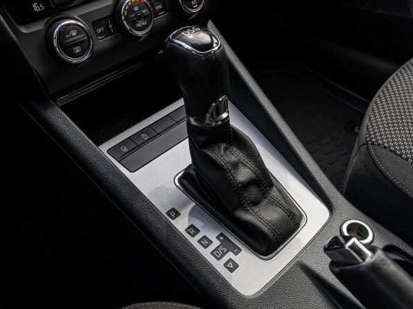 Skoda Octavia III (A7) с пробегом 2016 года, цена 1 350 000 рублей, 298372 км, универсал, Автокод Объявления