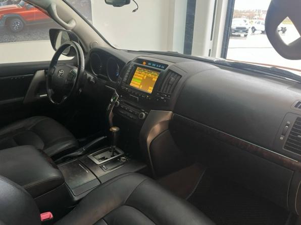 Toyota Land Cruiser 200 Series с пробегом 2011 года, цена 2 555 000 рублей, 325660 км, внедорожник, Автокод Объявления