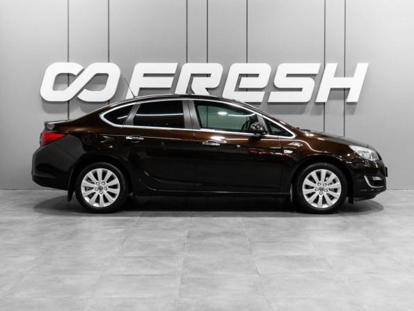 Opel Astra J Рестайлинг с пробегом 2013 года, цена 850 000 рублей, 193140 км, седан, Автокод Объявления