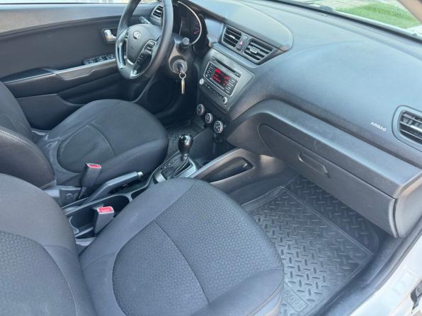 Kia Rio III Рестайлинг с пробегом 2015 года, цена 829 900 рублей, 244730 км, седан, Автокод Объявления