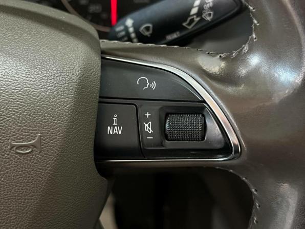 Audi Q5 I (8R) Рестайлинг с пробегом 2013 года, цена 1 599 000 рублей, 226925 км, внедорожник, Автокод Объявления