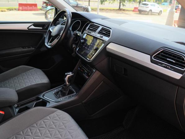 Volkswagen Tiguan II Рестайлинг с пробегом 2021 года, цена 2 690 000 рублей, 82468 км, внедорожник, Автокод Объявления