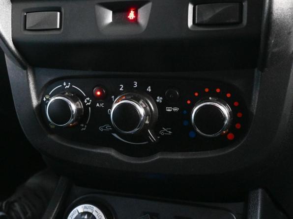 Renault Duster I Рестайлинг с пробегом 2015 года, цена 1 099 000 рублей, 265918 км, внедорожник, Автокод Объявления