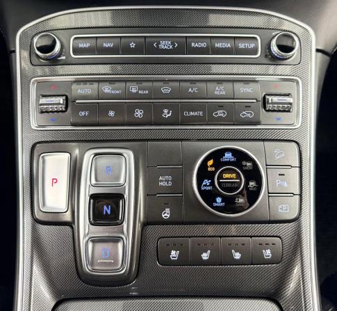 Hyundai Santa Fe IV Рестайлинг с пробегом 2021 года, цена 2 745 000 рублей, 92609 км, внедорожник, Автокод Объявления