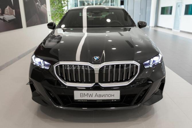 Новый BMW 5 серии VIII (G60/G61/G68) 2025 года, цена 12 629 900 рублей, седан, Автокод Объявления