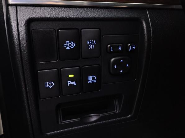 Toyota Land Cruiser 200 Series Рестайлинг 2 с пробегом 2015 года, цена 5 400 000 рублей, 204121 км, внедорожник, Автокод Объявления