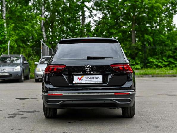 Volkswagen Tiguan II Рестайлинг с пробегом 2021 года, цена 2 399 000 рублей, 114087 км, внедорожник, Автокод Объявления
