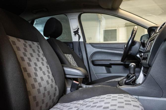 Ford Focus II с пробегом 2006 года, цена 370 000 рублей, 309466 км, хэтчбек, Автокод Объявления