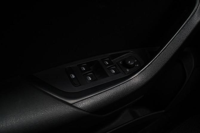 Skoda Karoq I с пробегом 2021 года, цена 2 260 000 рублей, 136653 км, внедорожник, Автокод Объявления