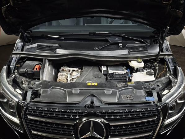 Mercedes-Benz V-Класс III (W447) Рестайлинг 2 с пробегом 2024 года, цена 10 600 000 рублей, 52428 км, минивэн, Автокод Объявления