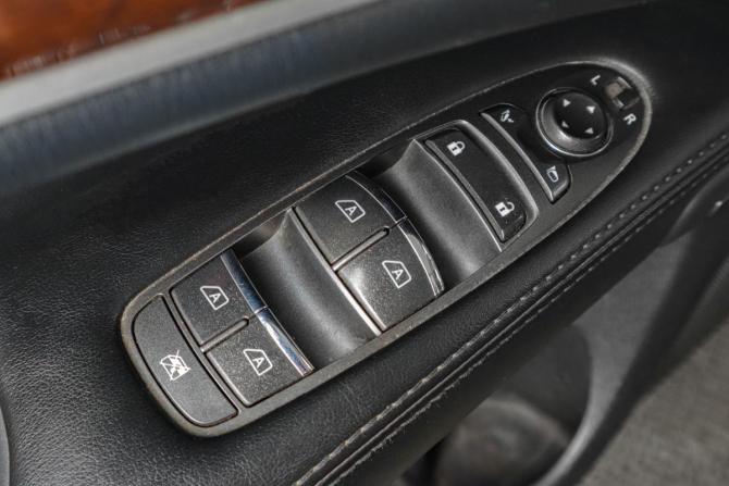 Infiniti JX с пробегом 2012 года, цена 1 729 000 рублей, 247000 км, внедорожник, Автокод Объявления
