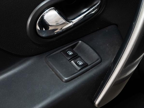 Renault Sandero II с пробегом 2016 года, цена 840 000 рублей, 89150 км, хэтчбек, Автокод Объявления