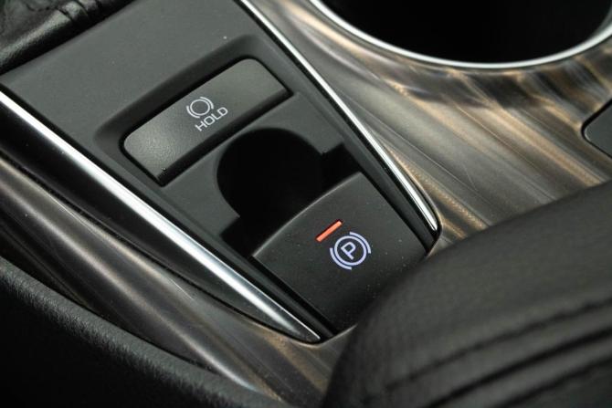 Toyota Camry VIII (XV70) с пробегом 2019 года, цена 2 809 000 рублей, 127195 км, седан, Автокод Объявления