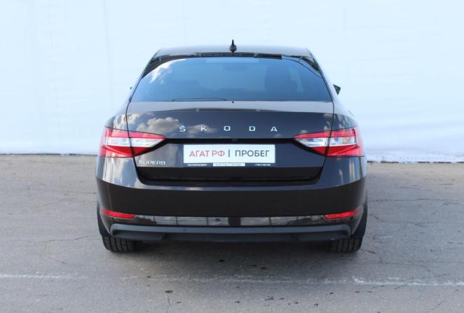 Skoda Superb III Рестайлинг с пробегом 2021 года, цена 2 380 000 рублей, 90528 км, лифтбек, Автокод Объявления