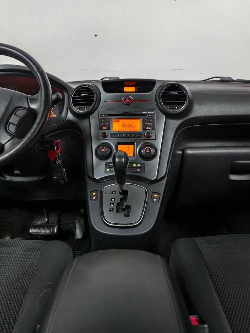 Kia Carens II (UN) Москва  - изображение 13