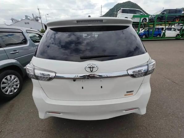 Toyota Wish II Рестайлинг с пробегом 2016 года, цена 1 600 000 рублей, 86892 км, минивэн, Автокод Объявления