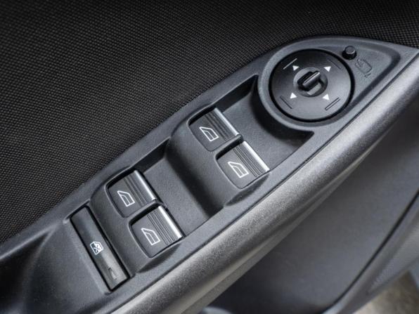 Ford Focus III Рестайлинг с пробегом 2016 года, цена 849 000 рублей, 181518 км, хэтчбек, Автокод Объявления
