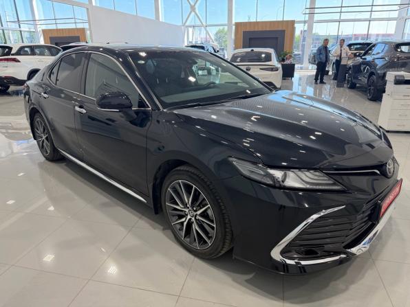 Toyota Camry VIII (XV70) Рестайлинг с пробегом 2023 года, цена 4 199 000 рублей, 18212 км, седан, Автокод Объявления