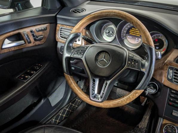 Mercedes-Benz CLS II (C218) с пробегом 2011 года, цена 1 999 900 рублей, 175000 км, седан, Автокод Объявления
