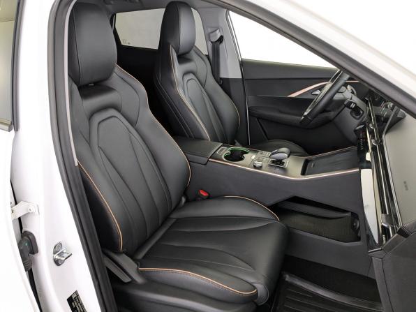 Omoda C5 I с пробегом 2024 года, цена 1 575 000 рублей, 88952 км, внедорожник, Автокод Объявления