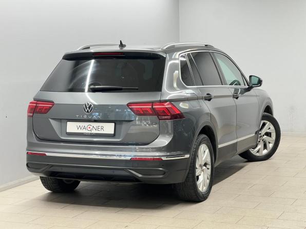 Volkswagen Tiguan II Рестайлинг с пробегом 2021 года, цена 2 265 000 рублей, 232305 км, внедорожник, Автокод Объявления