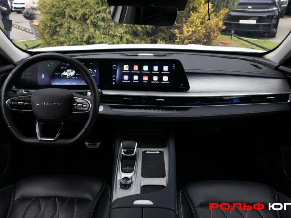 Chery Arrizo 8 с пробегом 2023 года, цена 2 038 000 рублей, 28474 км, седан, Автокод Объявления