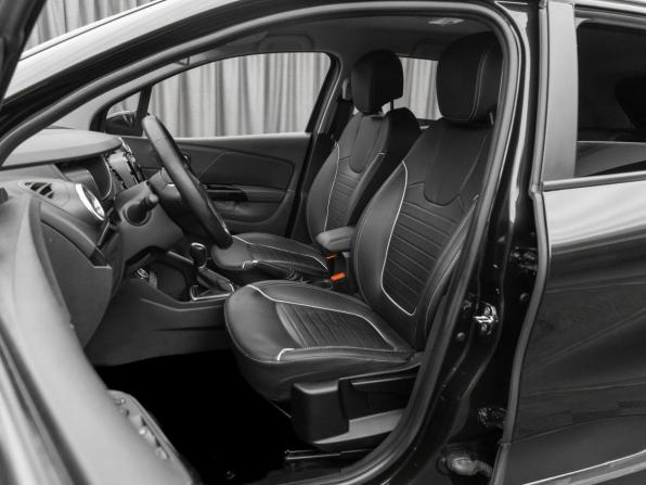 Renault Kaptur I Рестайлинг с пробегом 2021 года, цена 1 940 000 рублей, 65923 км, внедорожник, Автокод Объявления