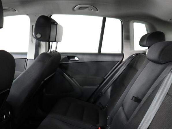 Volkswagen Tiguan I Рестайлинг с пробегом 2015 года, цена 1 329 000 рублей, 175800 км, внедорожник, Автокод Объявления