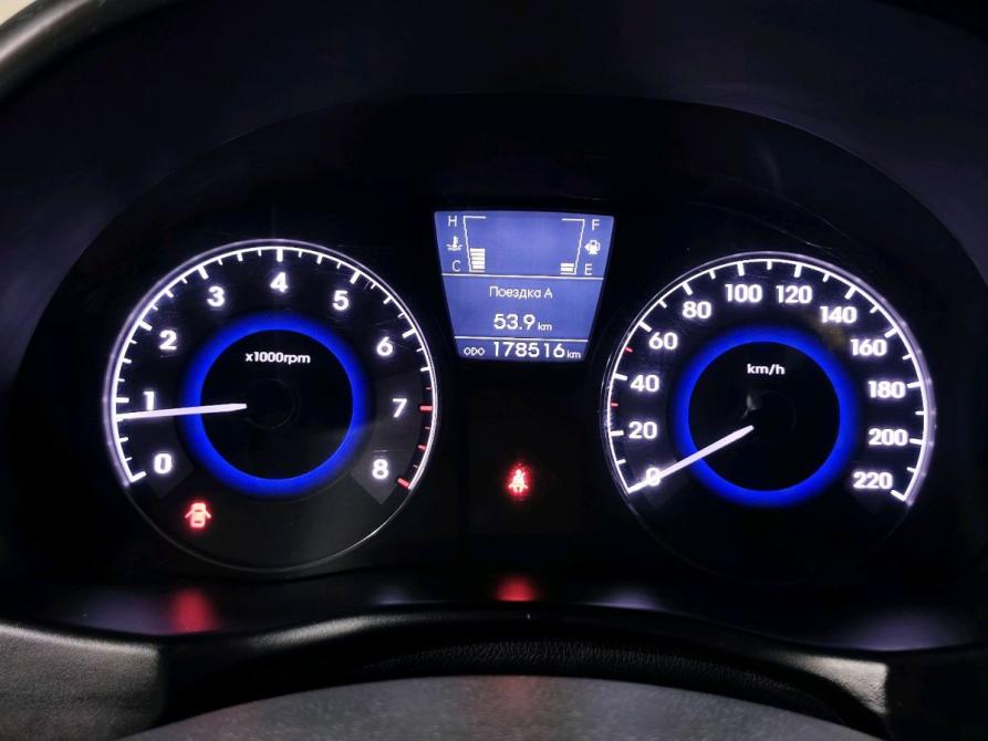 Hyundai Solaris I Ставрополь  - изображение 12
