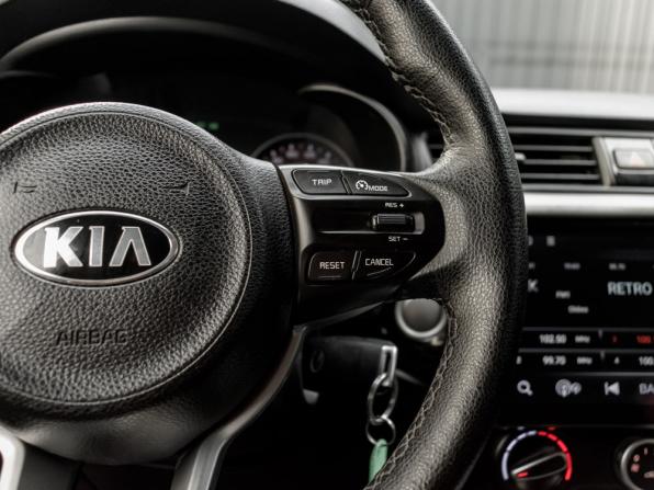 Kia Rio IV с пробегом 2017 года, цена 1 385 000 рублей, 137591 км, седан, Автокод Объявления