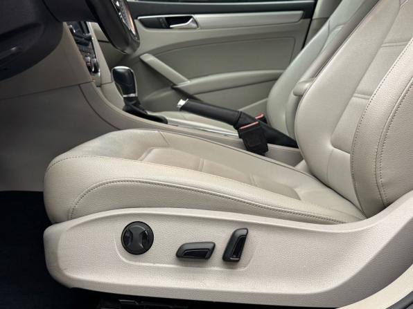 Volkswagen Passat (North America and China) I Рестайлинг с пробегом 2018 года, цена 1 599 999 рублей, 126820 км, седан, Автокод Объявления