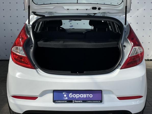 Hyundai Solaris I Рестайлинг с пробегом 2015 года, цена 950 000 рублей, 117116 км, хэтчбек, Автокод Объявления