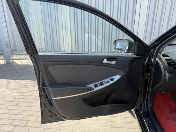 Hyundai Solaris I с пробегом 2012 года, цена 699 000 рублей, 155585 км, седан, Автокод Объявления