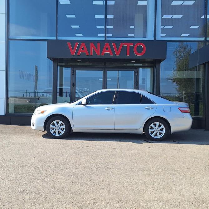 Toyota Camry VI (XV40) Рестайлинг Азнакаево  - изображение 2