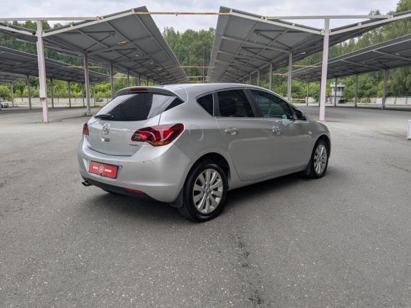 Opel Astra J с пробегом 2010 года, цена 799 900 рублей, 236000 км, хэтчбек, Автокод Объявления