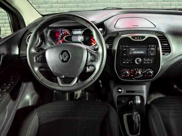 Renault Kaptur I с пробегом 2017 года, цена 1 780 000 рублей, 96644 км, внедорожник, Автокод Объявления