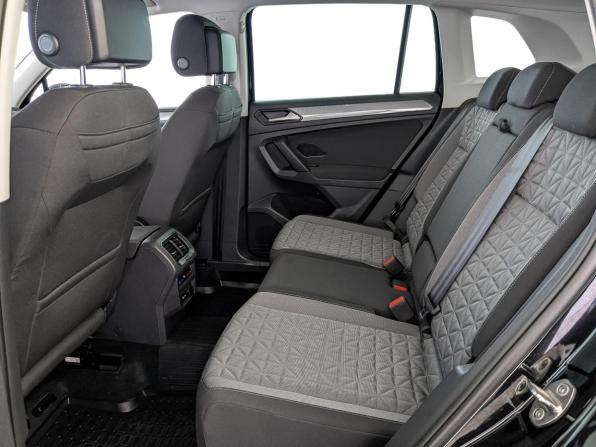 Volkswagen Tiguan II Рестайлинг с пробегом 2021 года, цена 3 825 000 рублей, 17314 км, внедорожник, Автокод Объявления