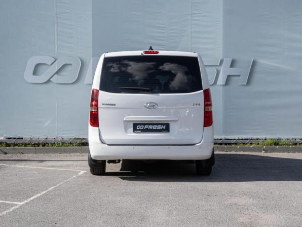 Hyundai H-1 II Рестайлинг с пробегом 2018 года, цена 2 890 000 рублей, 120311 км, минивэн, Автокод Объявления