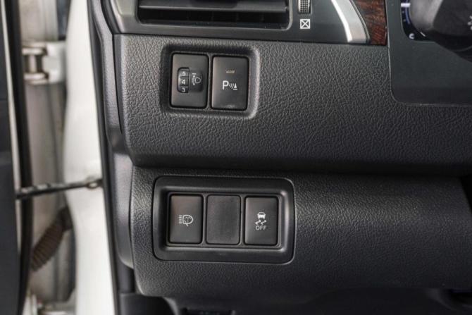 Toyota Camry VII (XV50) Рестайлинг с пробегом 2015 года, цена 1 949 000 рублей, 233794 км, седан, Автокод Объявления