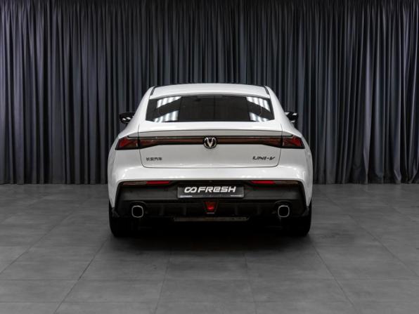 Changan UNI-V I с пробегом 2023 года, цена 2 099 000 рублей, 82914 км, лифтбек, Автокод Объявления
