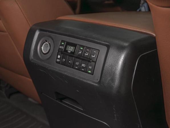 Toyota Sequoia II с пробегом 2009 года, цена 2 880 000 рублей, 329856 км, внедорожник, Автокод Объявления