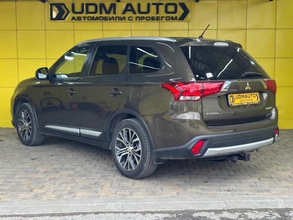 Mitsubishi Outlander III Рестайлинг 2 с пробегом 2015 года, цена 1 949 000 рублей, 115000 км, внедорожник, Автокод Объявления