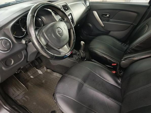 Renault Logan II с пробегом 2017 года, цена 479 000 рублей, 324704 км, седан, Автокод Объявления