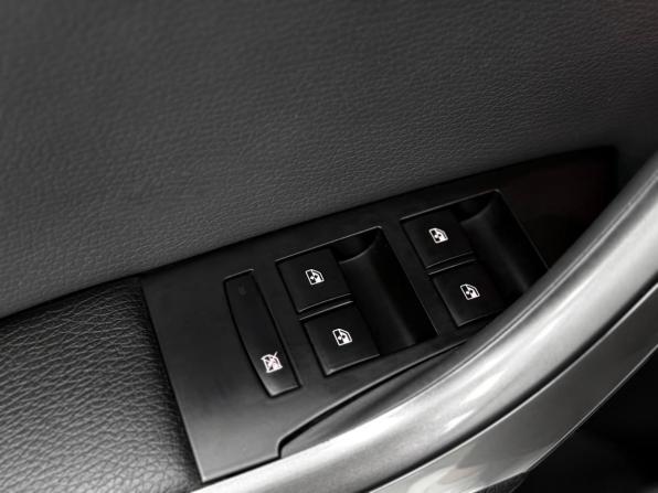 Opel Astra J Рестайлинг с пробегом 2013 года, цена 750 000 рублей, 186525 км, седан, Автокод Объявления