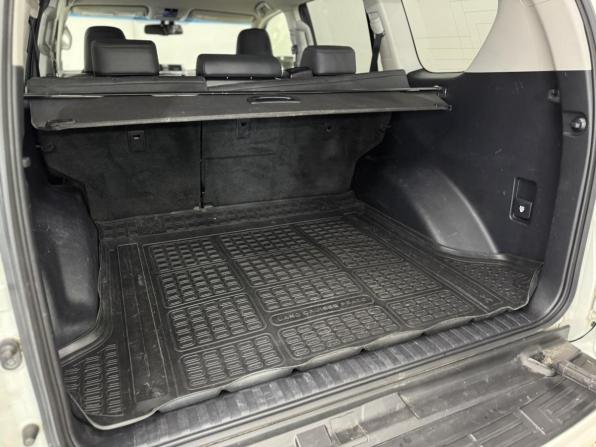 Toyota Land Cruiser Prado 150 Series Рестайлинг 1 с пробегом 2017 года, цена 3 769 000 рублей, 233451 км, внедорожник, Автокод Объявления