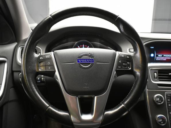 Volvo S60 II Рестайлинг с пробегом 2015 года, цена 1 727 000 рублей, 158095 км, седан, Автокод Объявления