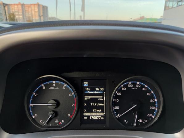 Toyota RAV4 IV (XA40) Рестайлинг с пробегом 2018 года, цена 2 250 000 рублей, 170876 км, внедорожник, Автокод Объявления