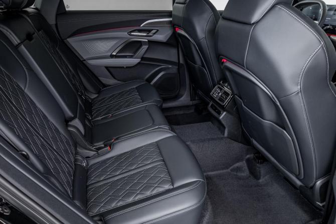 Audi Q5 III (GU) с пробегом 2026 года, цена 6 390 000 рублей, 10 км, внедорожник, Автокод Объявления