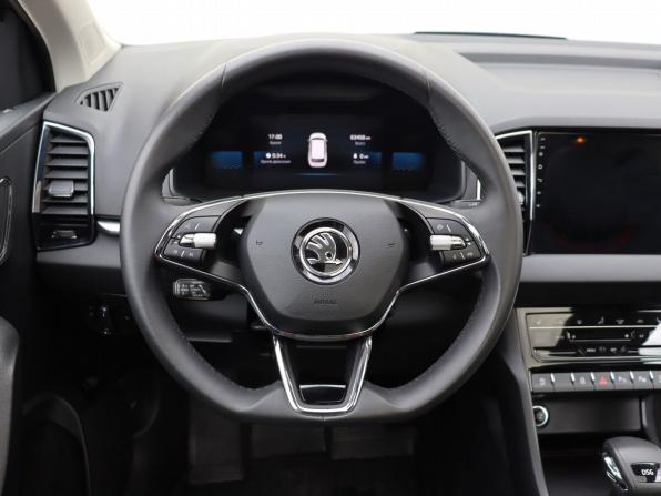 Skoda Karoq I Рестайлинг с пробегом 2024 года, цена 2 699 000 рублей, 63457 км, внедорожник, Автокод Объявления